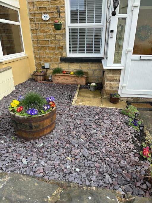 Quaint 1 Bedroom Cottage In Pudsey, Leeds Dış mekan fotoğraf