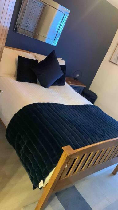 Quaint 1 Bedroom Cottage In Pudsey, Leeds Dış mekan fotoğraf
