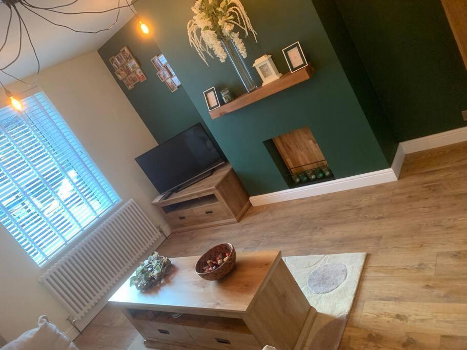 Quaint 1 Bedroom Cottage In Pudsey, Leeds Dış mekan fotoğraf