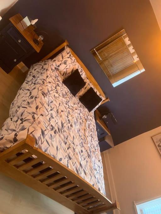 Quaint 1 Bedroom Cottage In Pudsey, Leeds Dış mekan fotoğraf